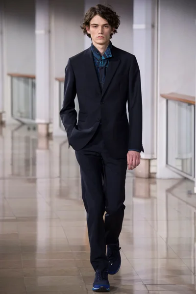 Look 8